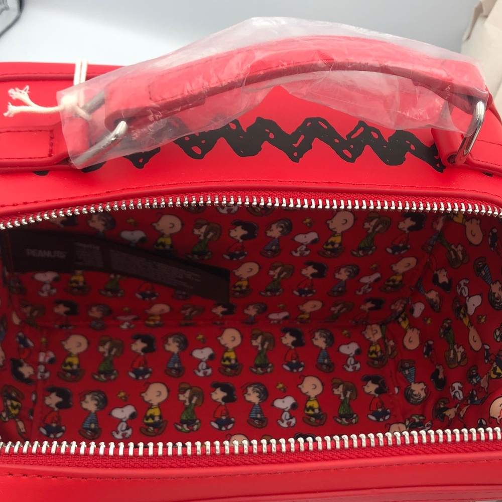 Snoopy Loungefly Peanuts Celebration Bag Charlie Brown Red - Picture 9 of 15